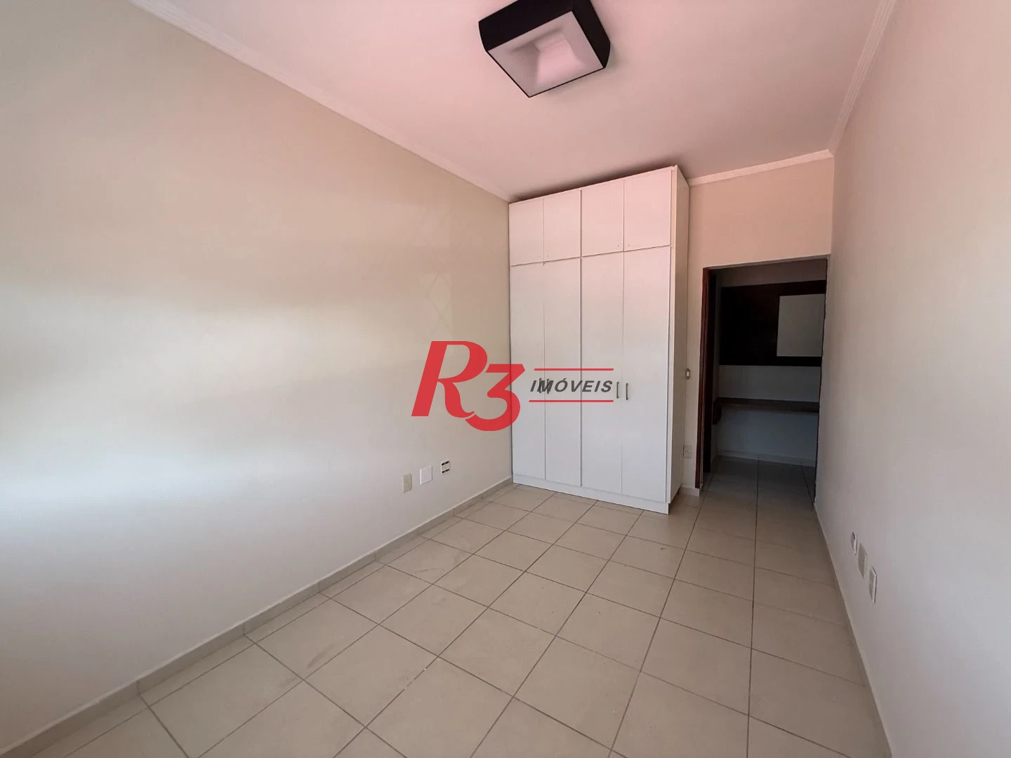 Casa com 3 dormitórios à venda, 126 m² por R$ 800.000,00 - Marapé - Santos/SP