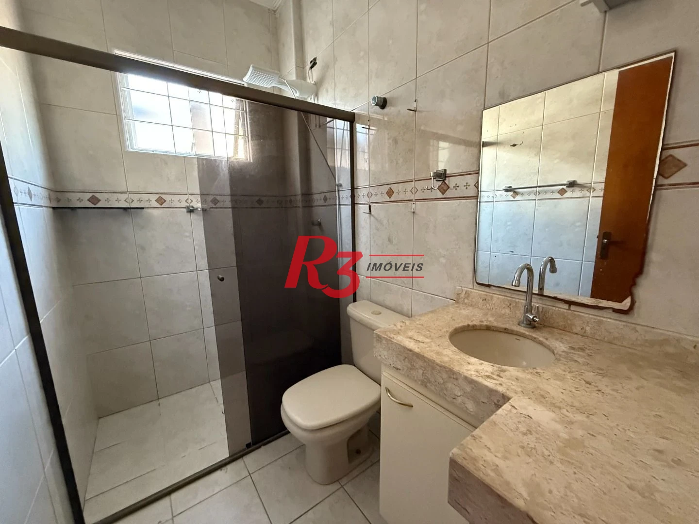 Casa com 3 dormitórios à venda, 126 m² por R$ 800.000,00 - Marapé - Santos/SP