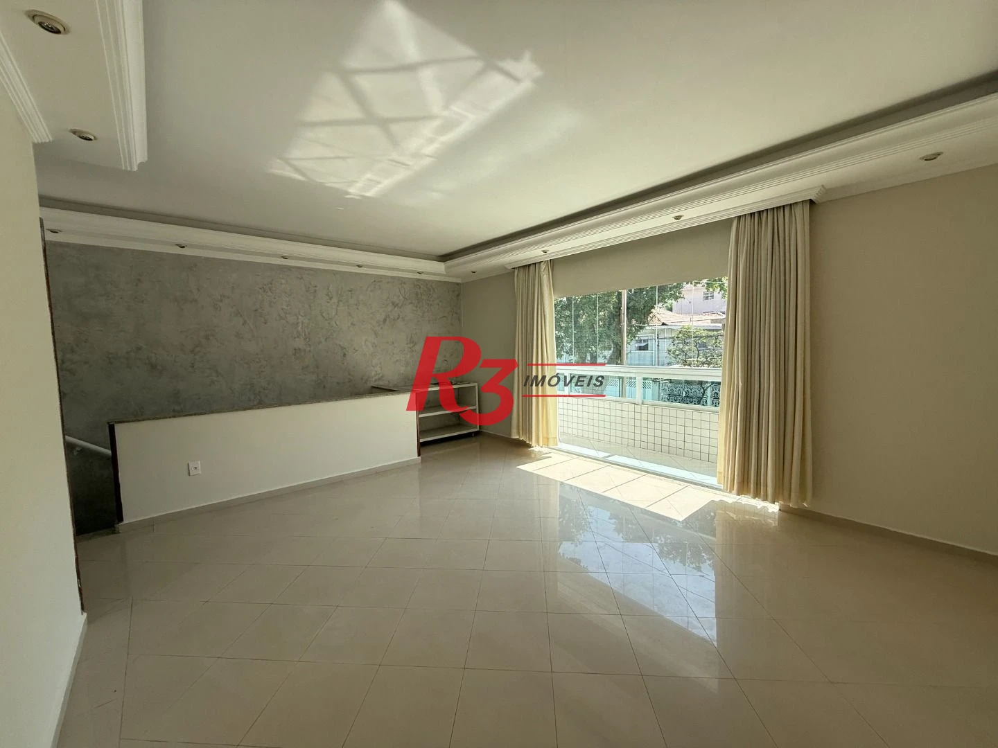 Casa com 3 dormitórios à venda, 126 m² por R$ 800.000,00 - Marapé - Santos/SP