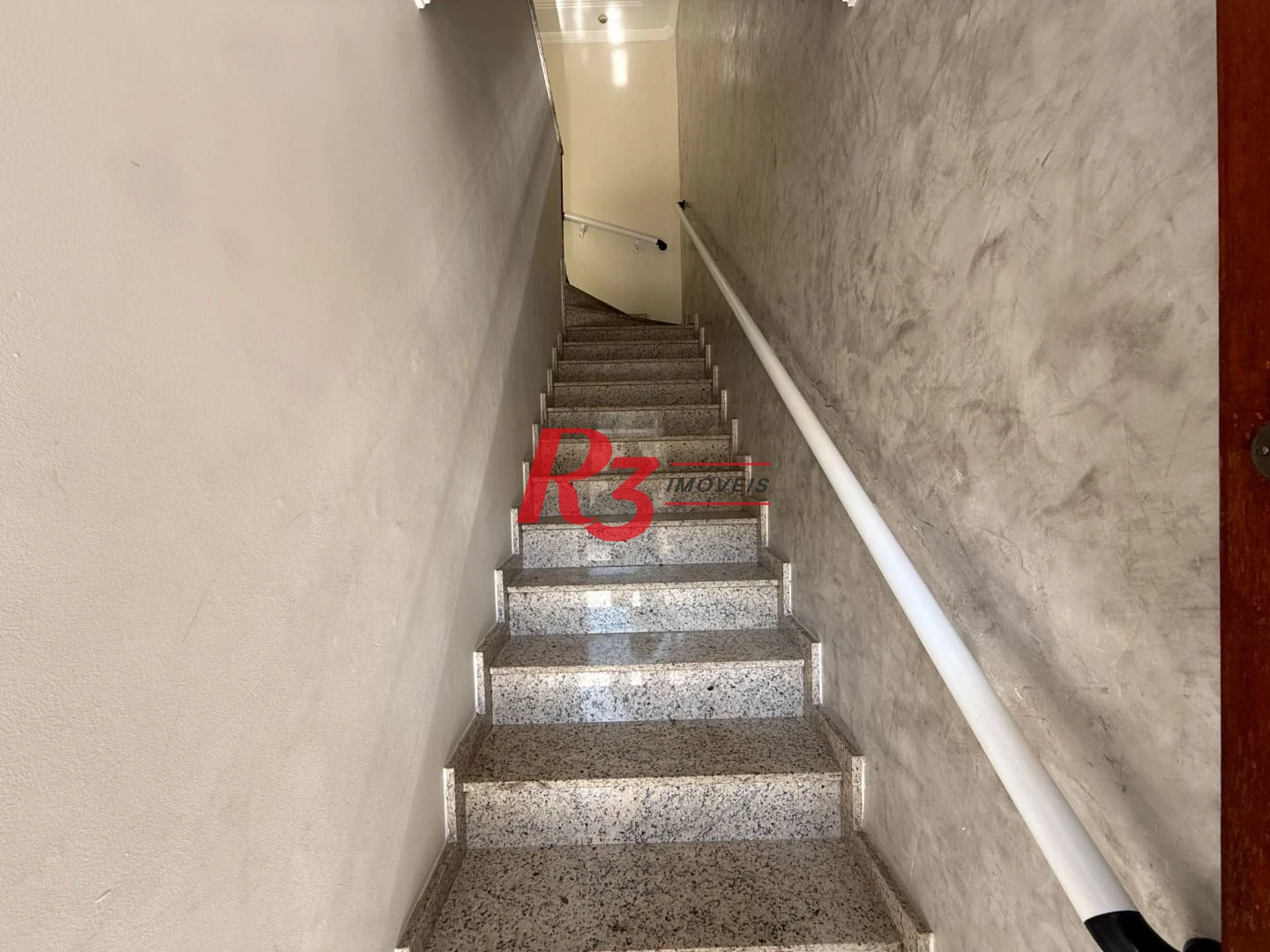 Casa com 3 dormitórios à venda, 126 m² por R$ 800.000,00 - Marapé - Santos/SP
