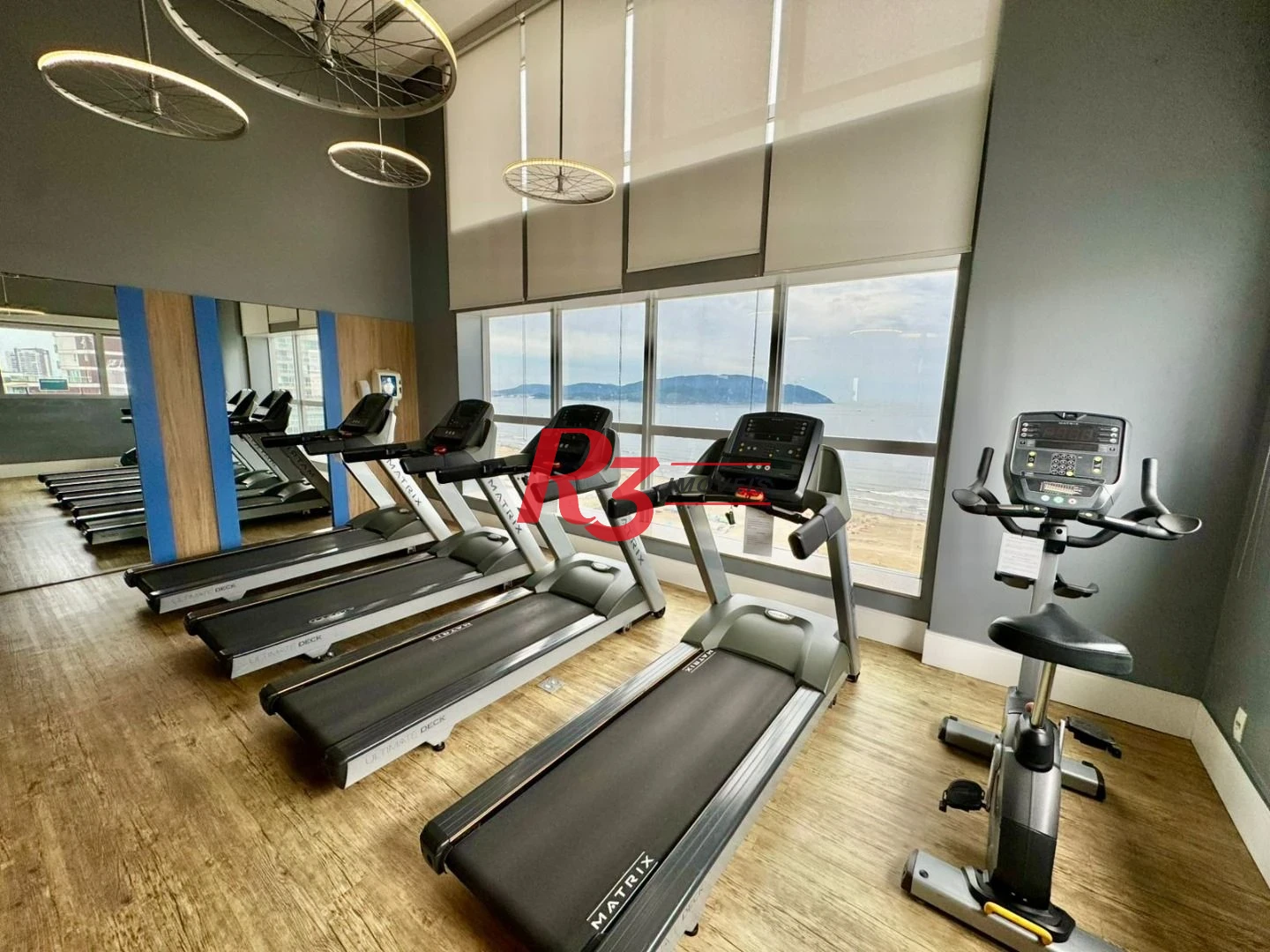 Apartamento com 1 dormitório à venda, 25 m², na quadra da praia, por R$ 390.000 - Gonzaga - Santos/SP