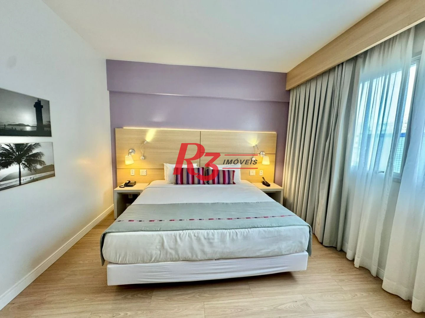 Apartamento com 1 dormitório à venda, 25 m², na quadra da praia, por R$ 390.000 - Gonzaga - Santos/SP