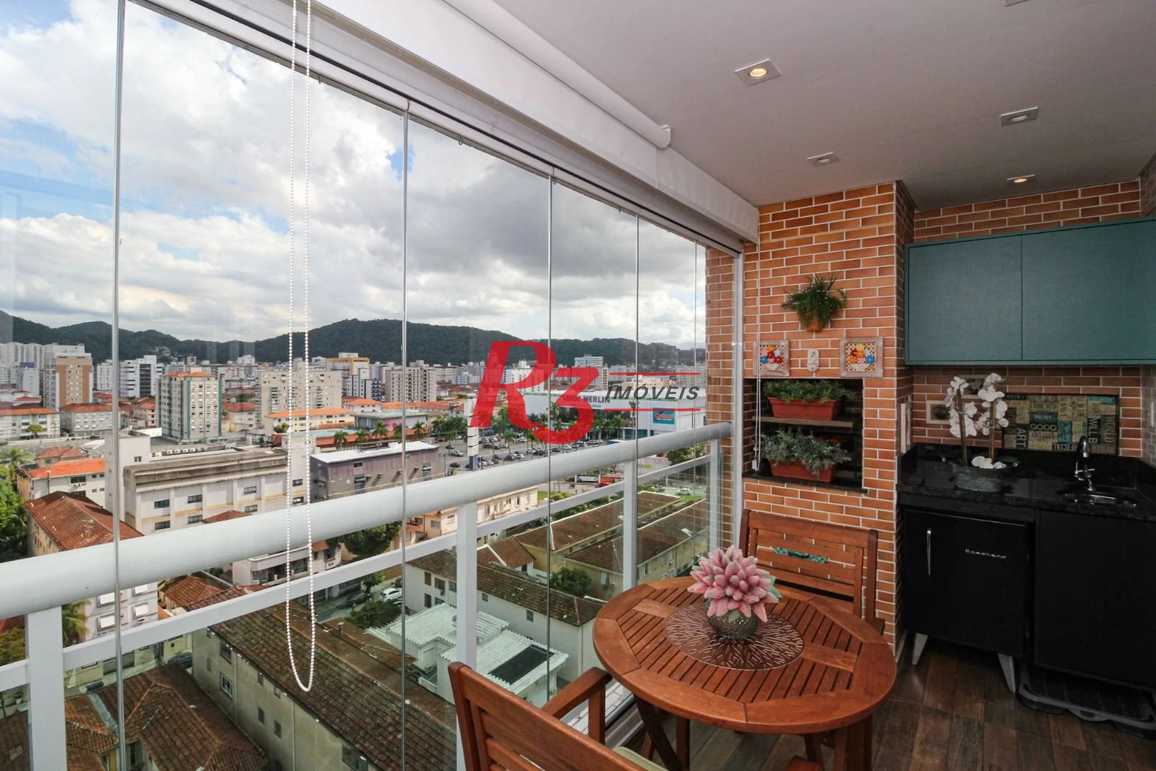 Apartamento com 3 dormitórios à venda, 109 m² por R$ 1.380.000,00 - Gonzaga - Santos/SP