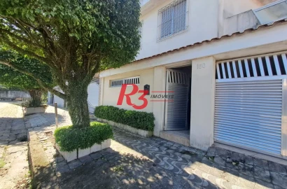 Sobrado com 3 dormitórios à venda, 146 m² por R$ 380.000,00 - Vila Cascatinha - São Vicente/SP