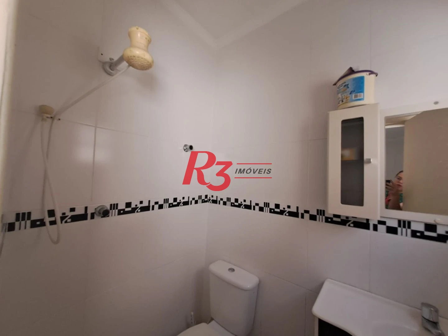 Sobrado com 3 dormitórios à venda, 146 m² por R$ 380.000,00 - Vila Cascatinha - São Vicente/SP