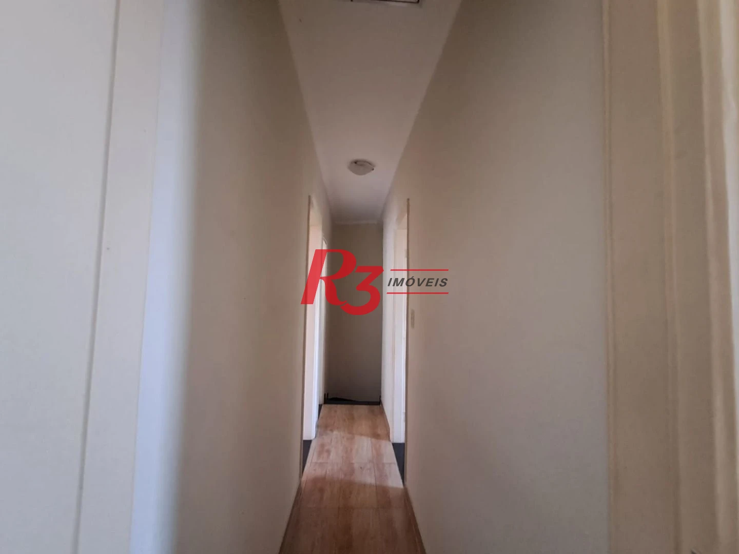 Sobrado com 3 dormitórios à venda, 146 m² por R$ 380.000,00 - Vila Cascatinha - São Vicente/SP