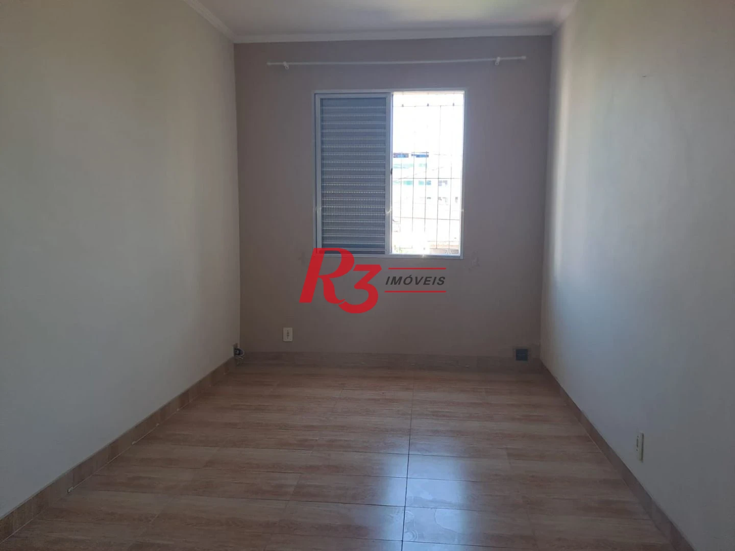 Sobrado com 3 dormitórios à venda, 146 m² por R$ 380.000,00 - Vila Cascatinha - São Vicente/SP