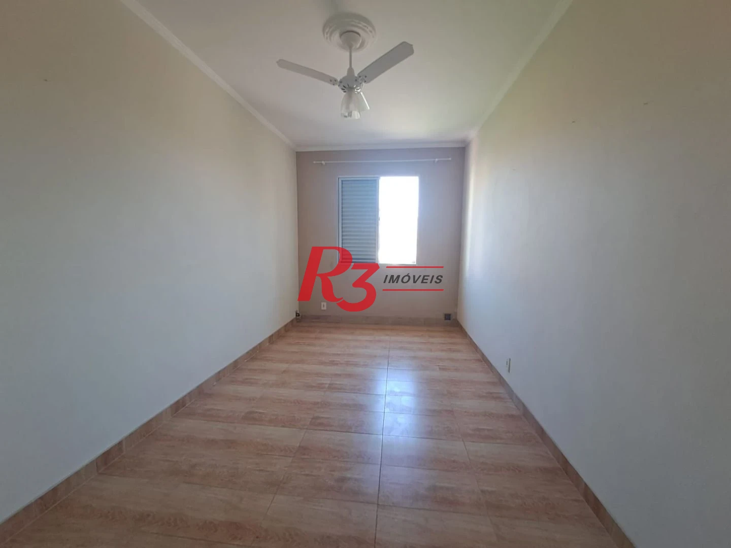 Sobrado com 3 dormitórios à venda, 146 m² por R$ 380.000,00 - Vila Cascatinha - São Vicente/SP