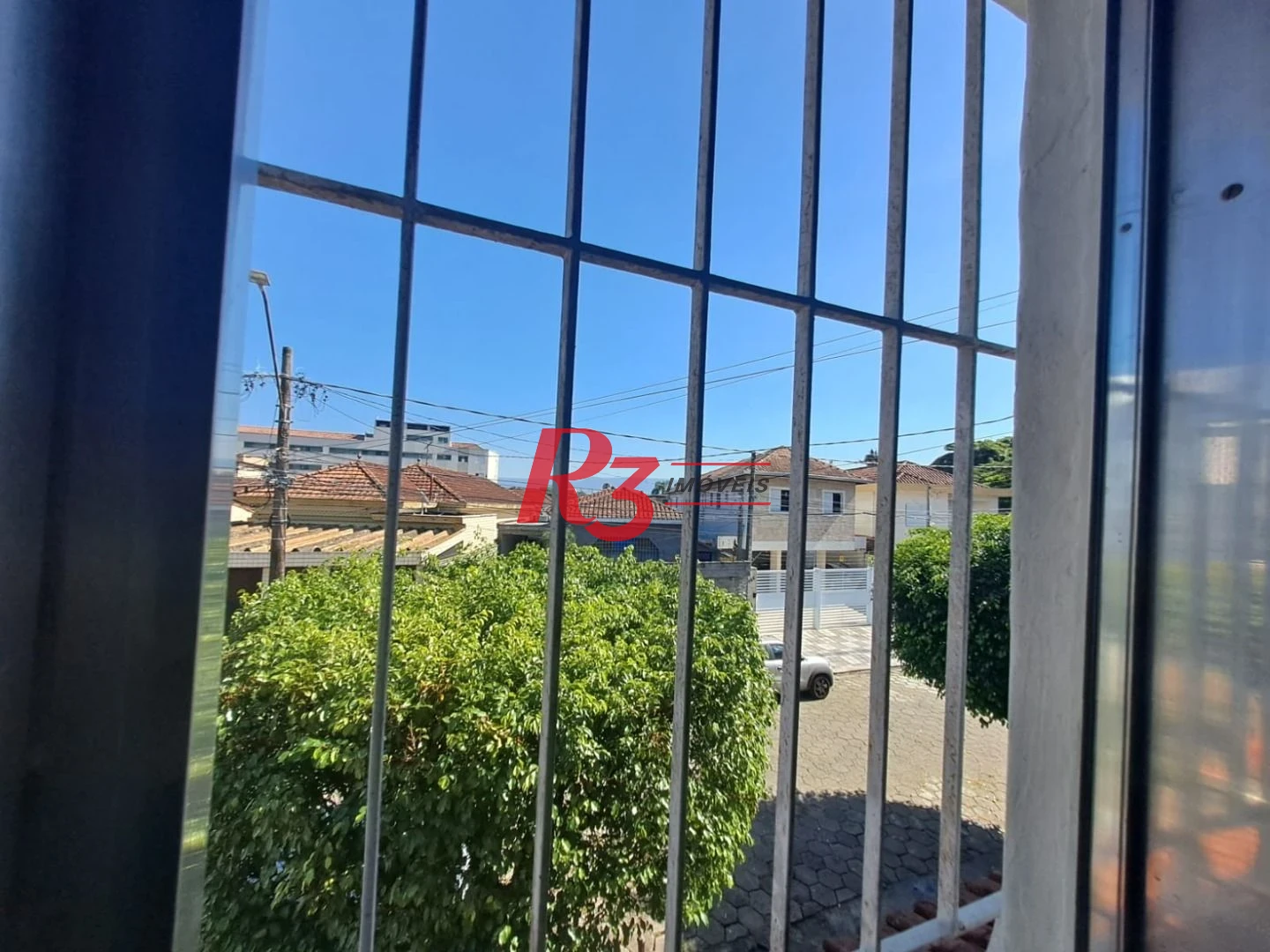Sobrado com 3 dormitórios à venda, 146 m² por R$ 380.000,00 - Vila Cascatinha - São Vicente/SP