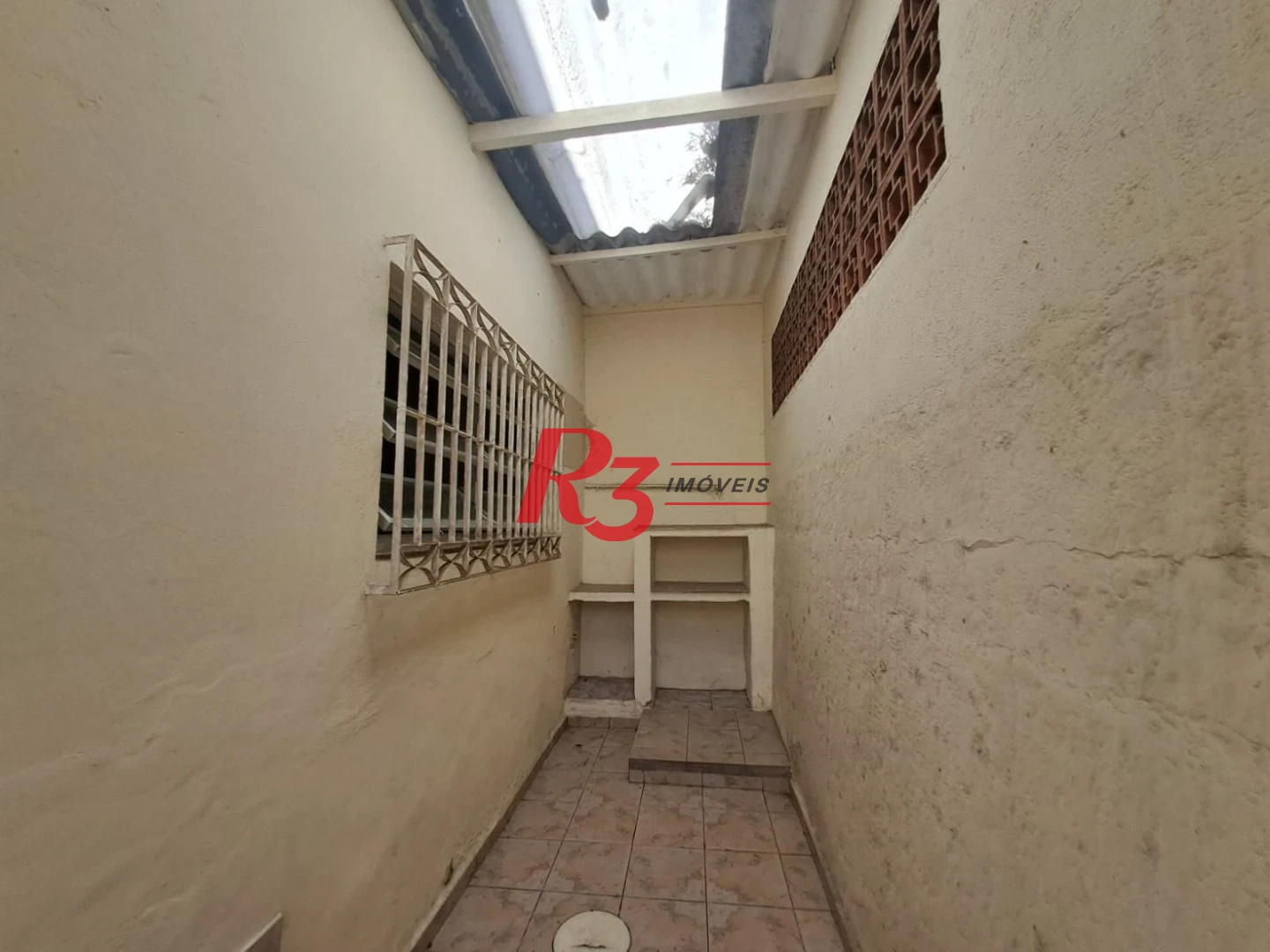 Sobrado com 3 dormitórios à venda, 146 m² por R$ 380.000,00 - Vila Cascatinha - São Vicente/SP