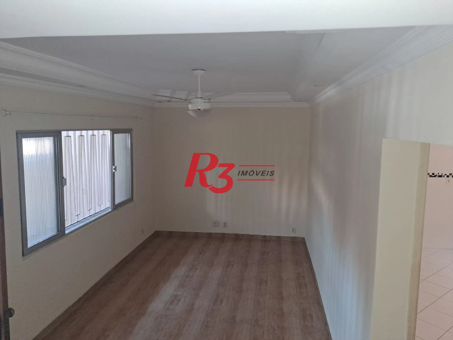 Sobrado com 3 dormitórios à venda, 146 m² por R$ 380.000,00 - Vila Cascatinha - São Vicente/SP