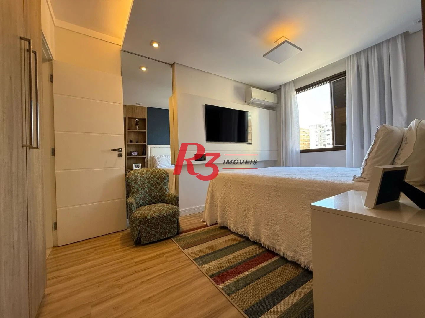 Apartamento com 3 dormitórios à venda, 148 m² por R$ 1.350.000,00 - Ponta da Praia - Santos/SP