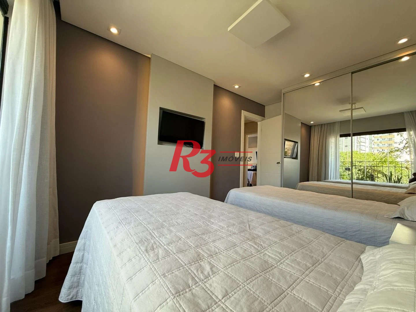 Apartamento com 3 dormitórios à venda, 148 m² por R$ 1.350.000,00 - Ponta da Praia - Santos/SP