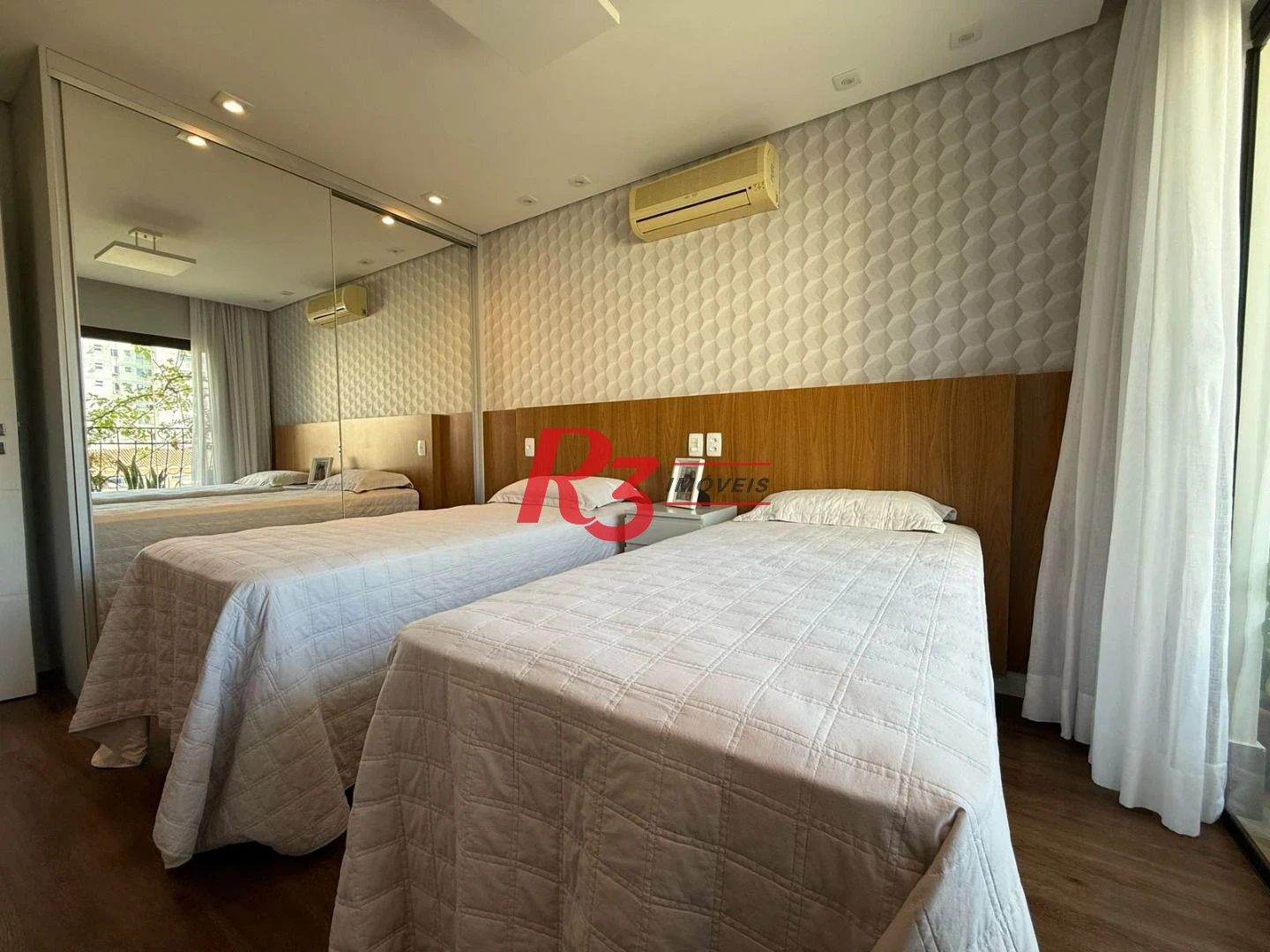 Apartamento com 3 dormitórios à venda, 148 m² por R$ 1.350.000,00 - Ponta da Praia - Santos/SP