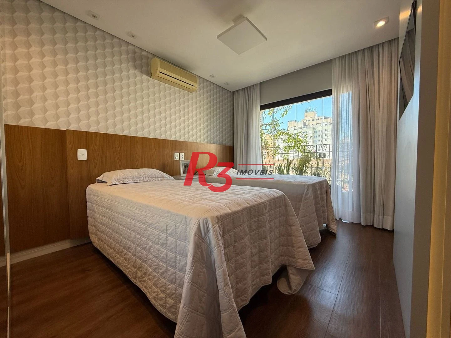 Apartamento com 3 dormitórios à venda, 148 m² por R$ 1.350.000,00 - Ponta da Praia - Santos/SP