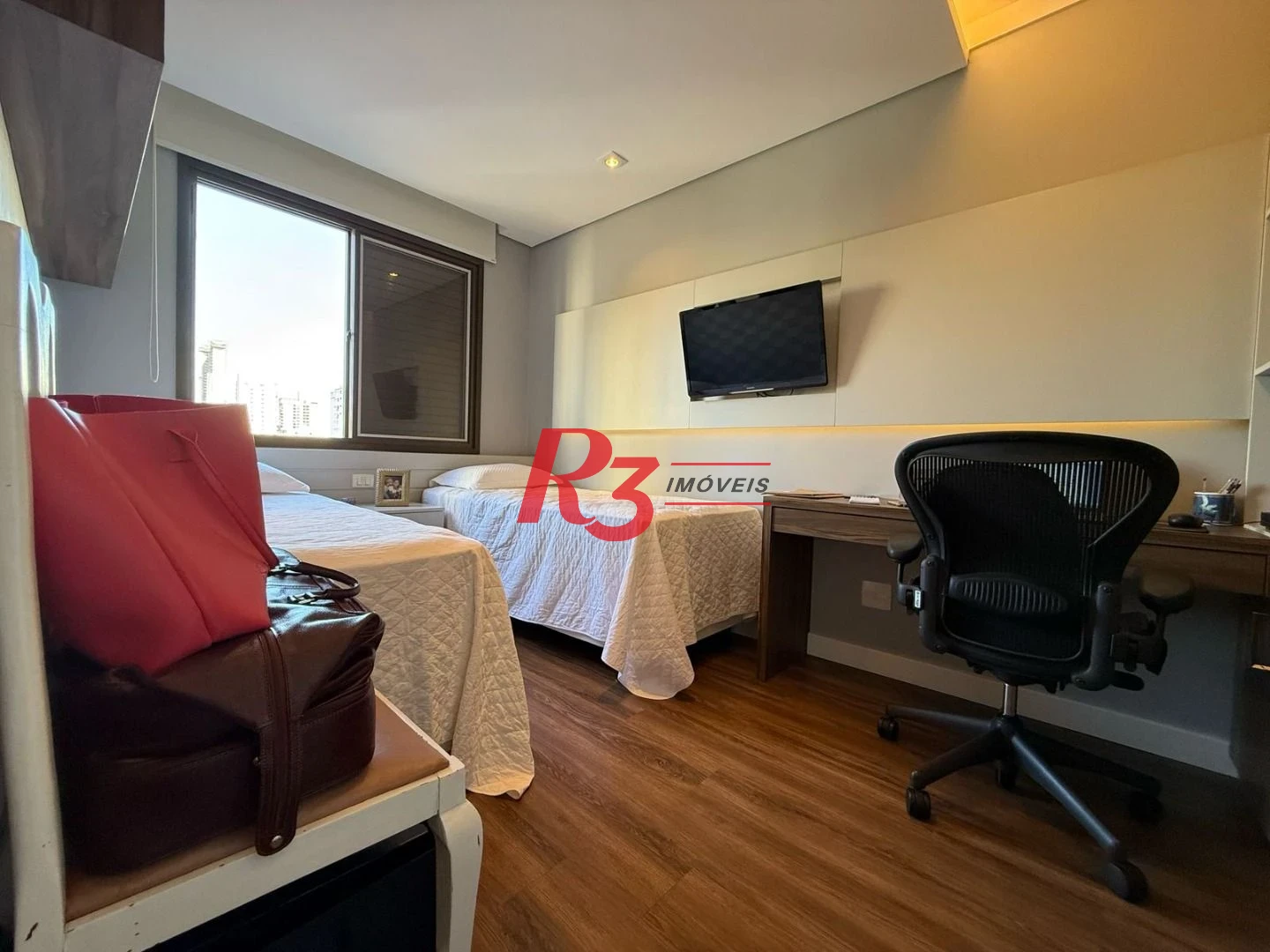 Apartamento com 3 dormitórios à venda, 148 m² por R$ 1.350.000,00 - Ponta da Praia - Santos/SP