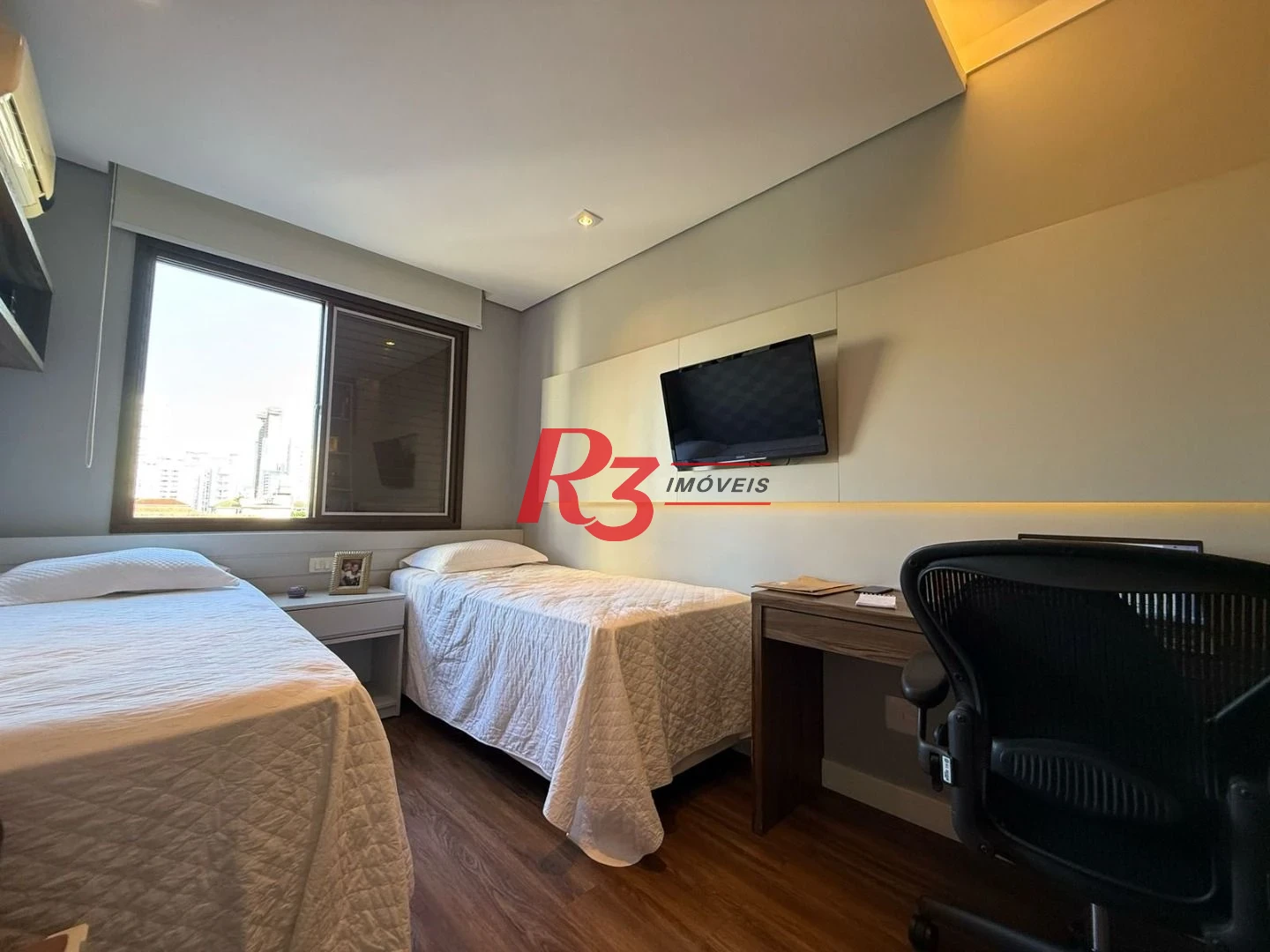Apartamento com 3 dormitórios à venda, 148 m² por R$ 1.350.000,00 - Ponta da Praia - Santos/SP