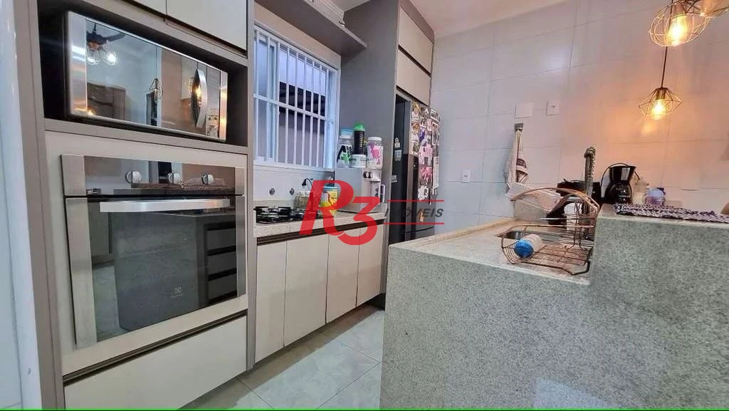 Casa com 3 dormitórios à venda, 150 m² por R$ 1.272.000,00 - Marapé - Santos/SP