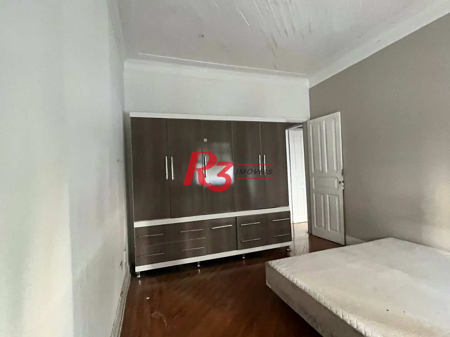 Casa com 3 dormitórios para alugar, 218 m² por R$ 8.565,24/mês - Embaré - Santos/SP