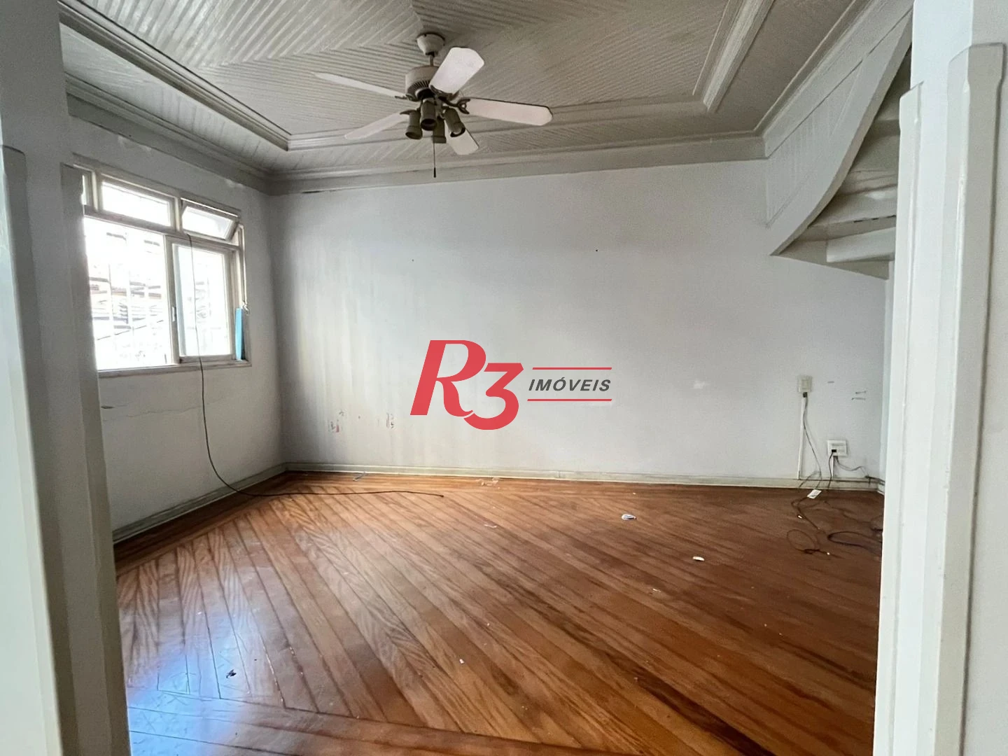 Casa com 3 dormitórios para alugar, 218 m² por R$ 8.565,24/mês - Embaré - Santos/SP