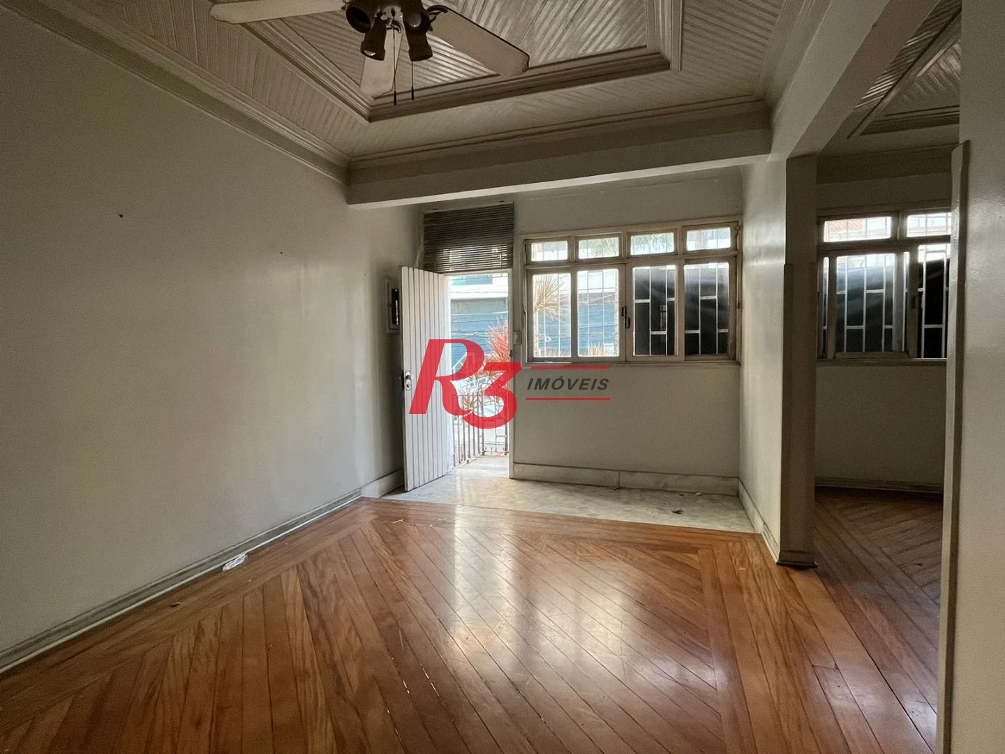 Casa com 3 dormitórios para alugar, 218 m² por R$ 8.565,24/mês - Embaré - Santos/SP
