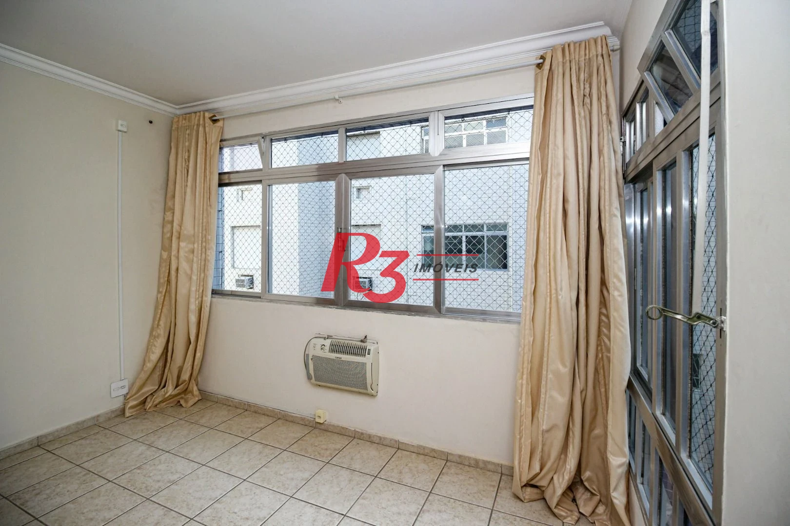 Apartamento com 3 quartos à venda, 108 m² por R$ 665.000 - Embaré - Santos/SP