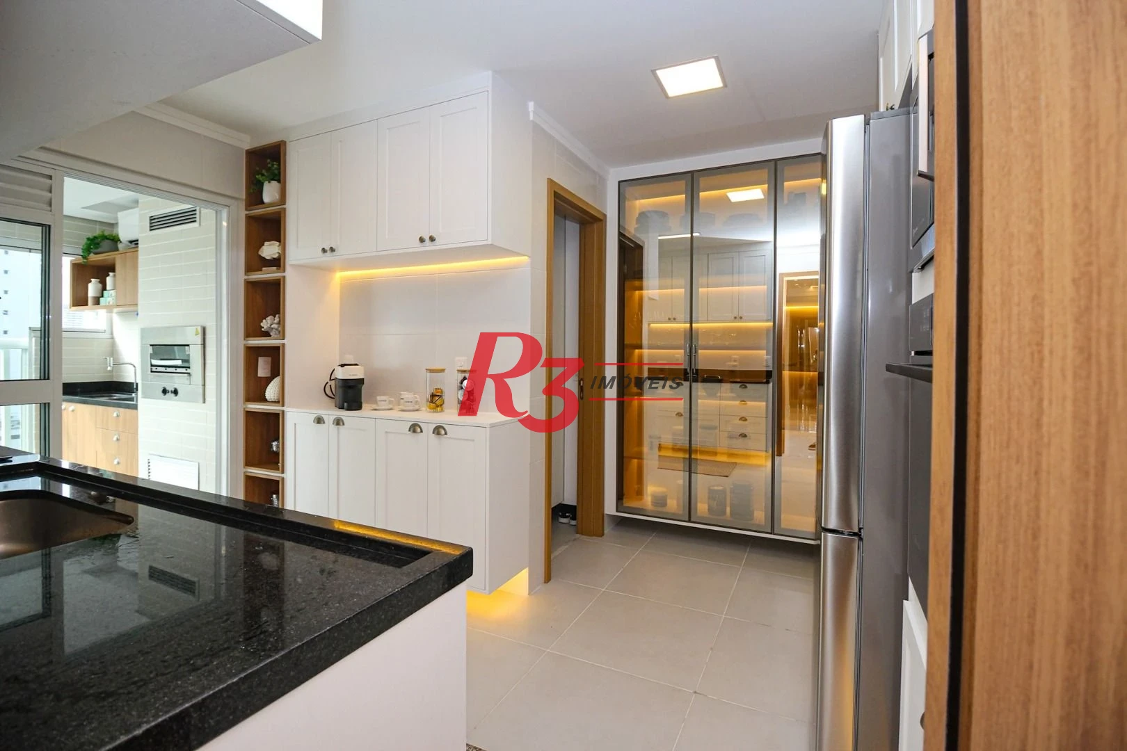Apartamento com 3 dormitórios à venda, 101 m² por R$ 2.200.000,00 - Gonzaga - Santos/SP
