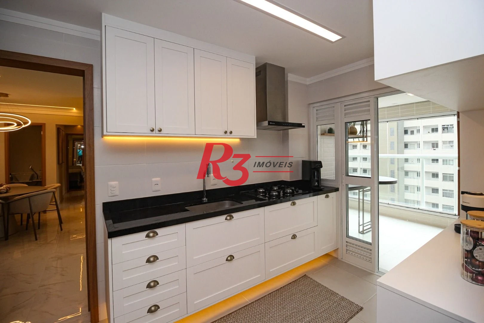 Apartamento com 3 dormitórios à venda, 101 m² por R$ 2.200.000,00 - Gonzaga - Santos/SP