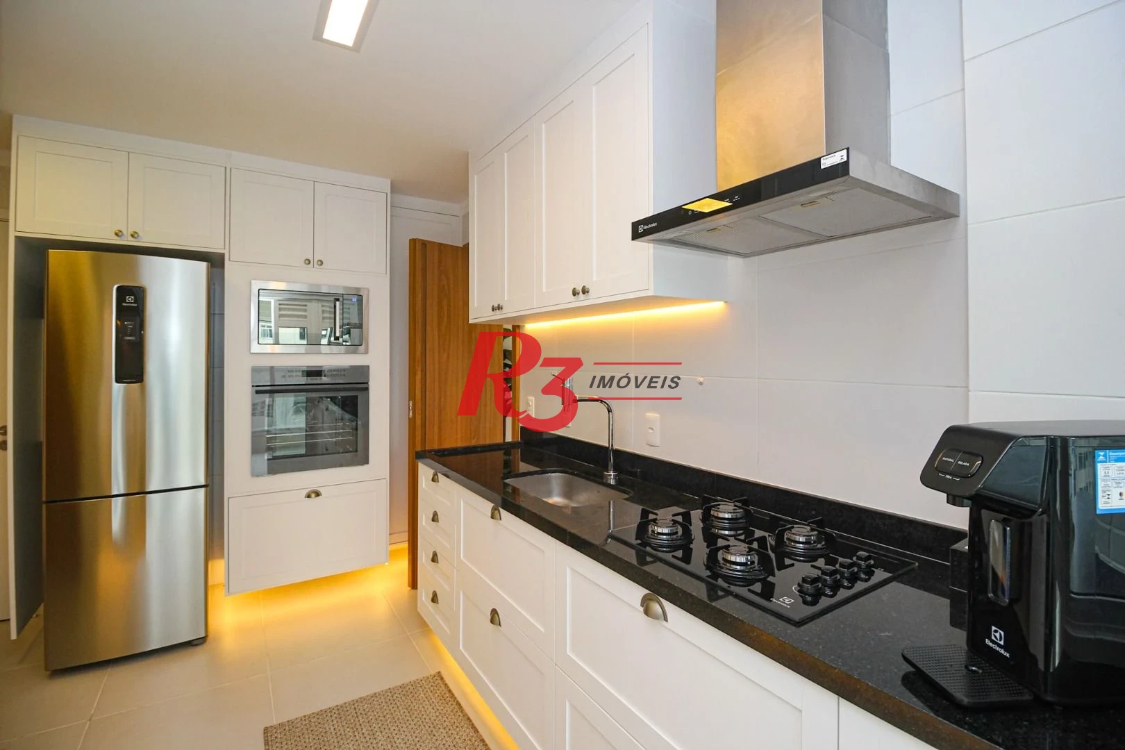 Apartamento com 3 dormitórios à venda, 101 m² por R$ 2.200.000,00 - Gonzaga - Santos/SP