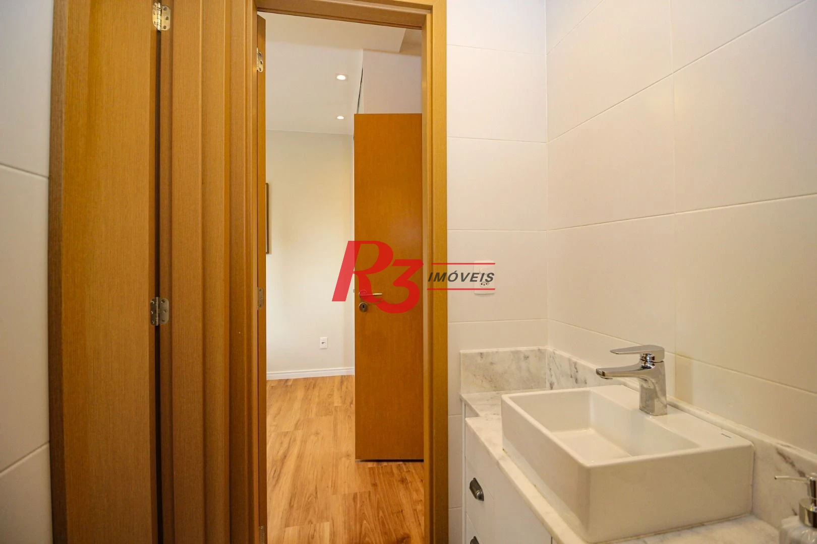 Apartamento com 3 dormitórios à venda, 101 m² por R$ 2.200.000,00 - Gonzaga - Santos/SP