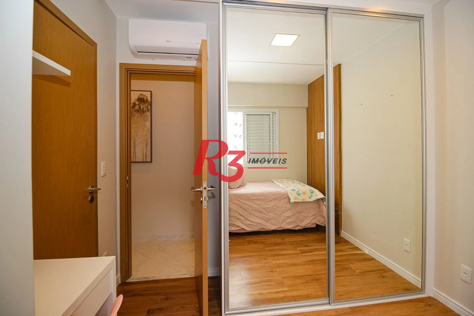 Apartamento com 3 dormitórios à venda, 101 m² por R$ 2.200.000,00 - Gonzaga - Santos/SP