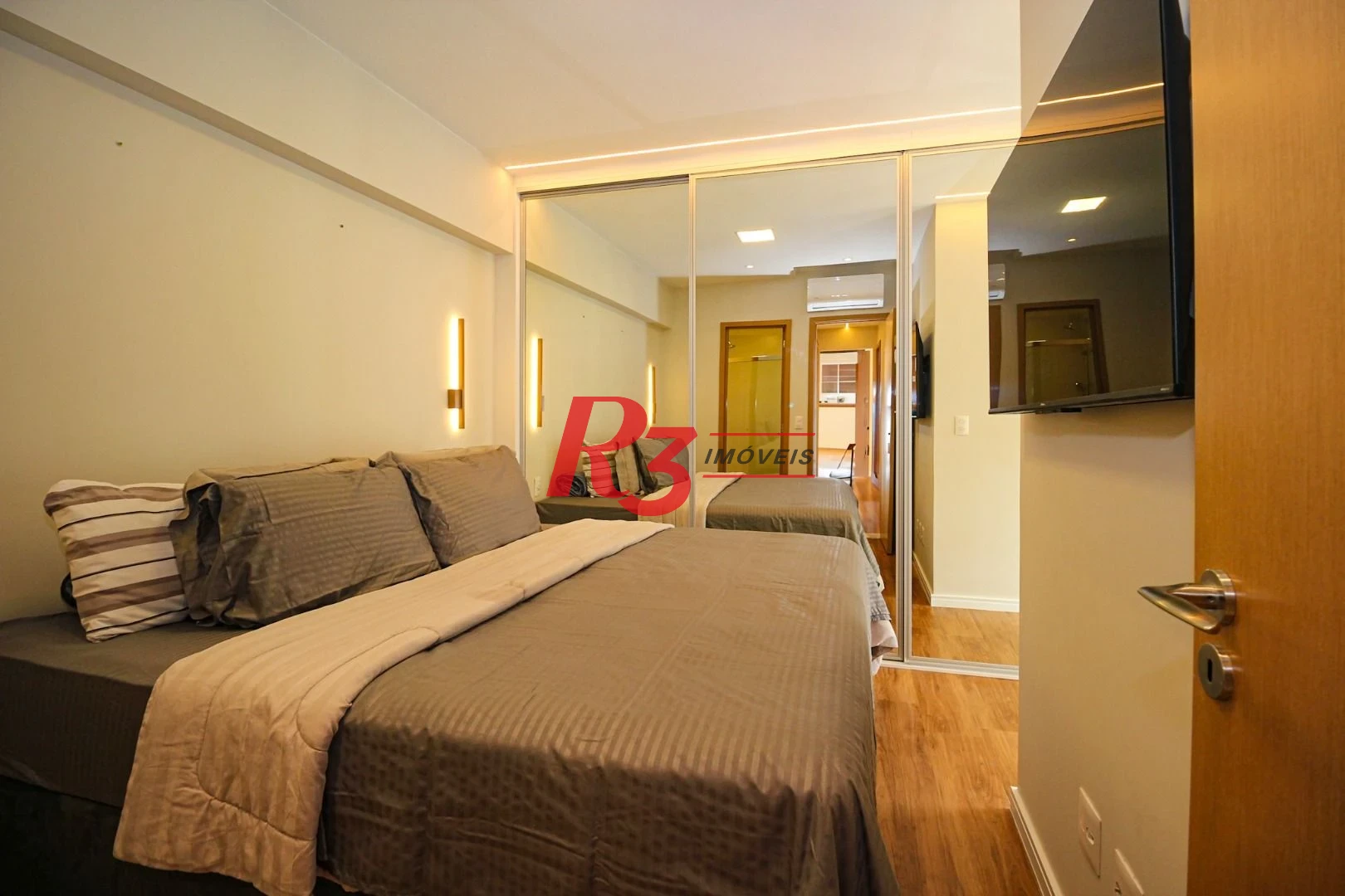 Apartamento com 3 dormitórios à venda, 101 m² por R$ 2.200.000,00 - Gonzaga - Santos/SP