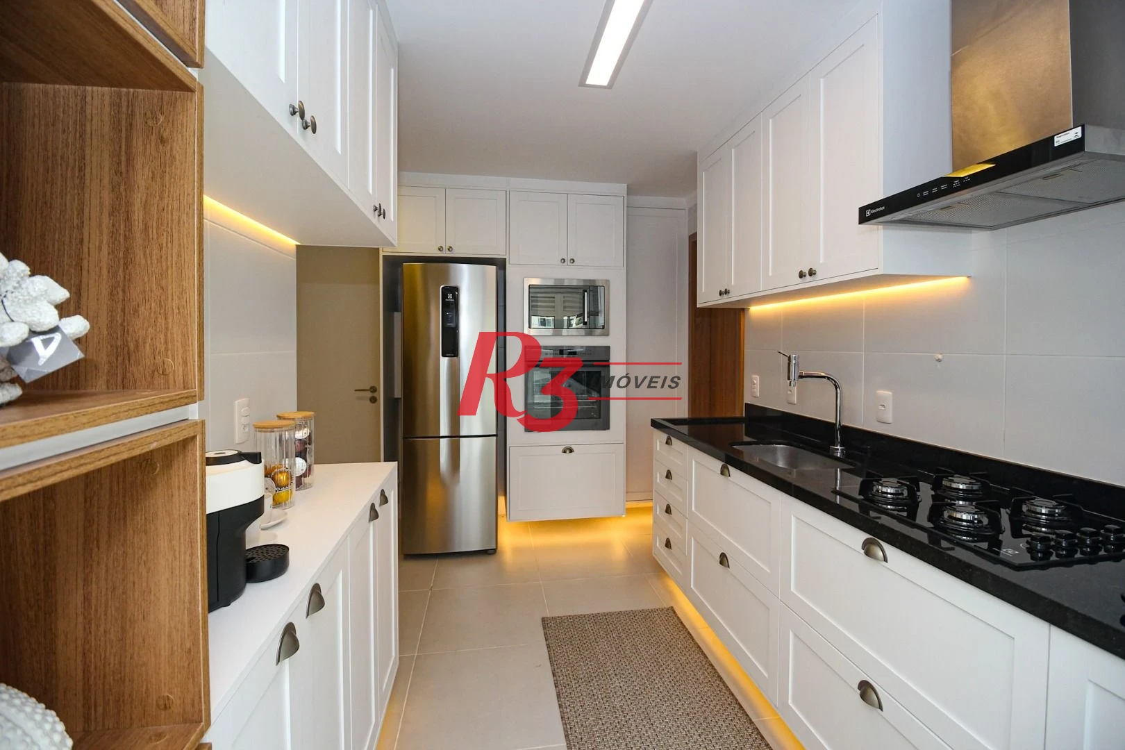 Apartamento com 3 dormitórios à venda, 101 m² por R$ 2.200.000,00 - Gonzaga - Santos/SP