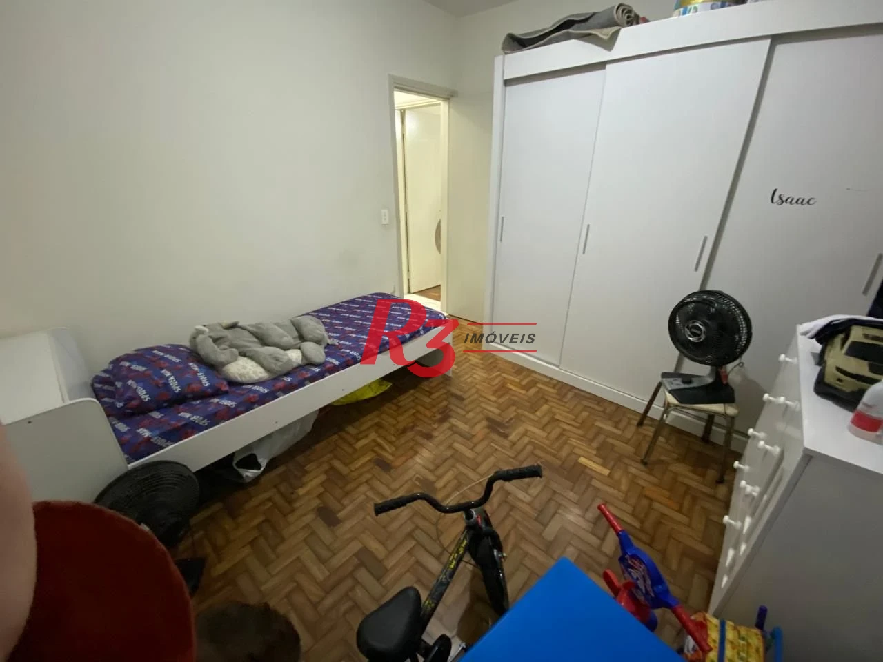 Apartamento de 2 quartos no Embaré