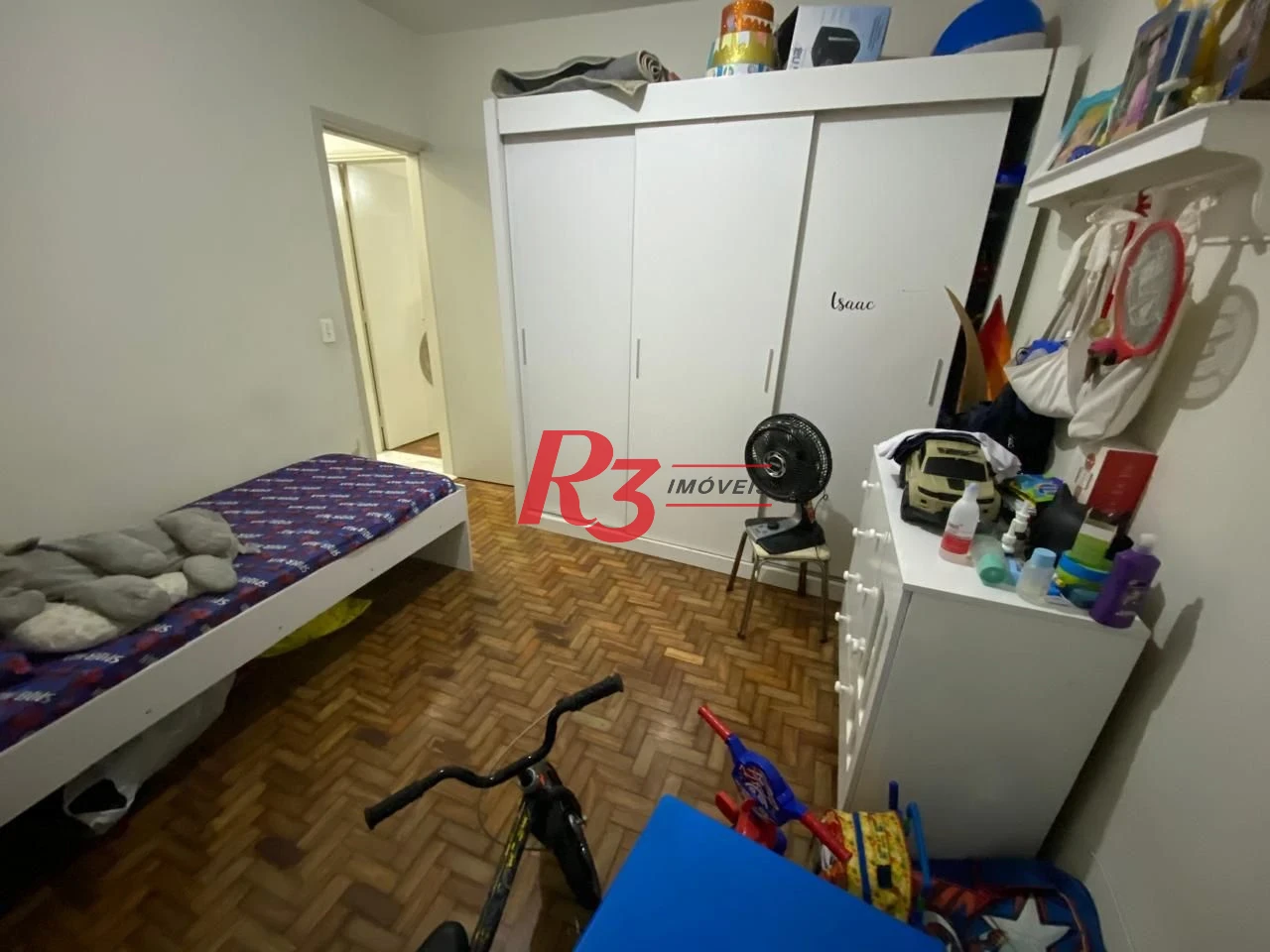 Apartamento de 2 quartos no Embaré
