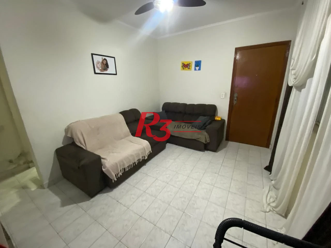 Apartamento de 2 quartos no Embaré