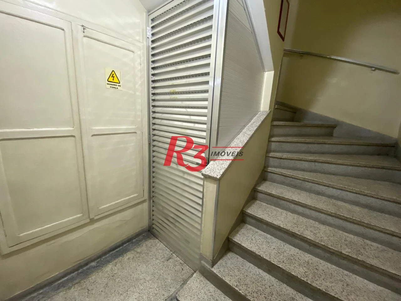 Apartamento de 2 quartos no Embaré