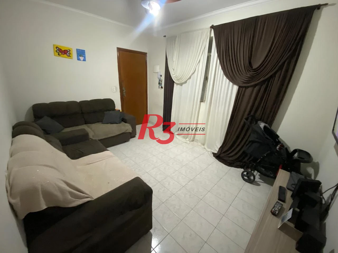 Apartamento de 2 quartos no Embaré