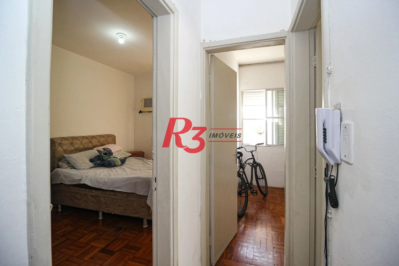 Apartamento com 2 dormitórios à venda, 84 m² por R$ 405.000,00 - Encruzilhada - Santos/SP