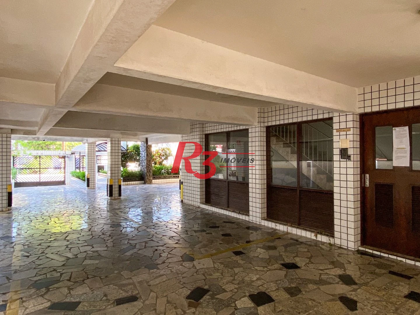 Apartamento com 2 dormitórios à venda, 84 m² por R$ 405.000,00 - Encruzilhada - Santos/SP