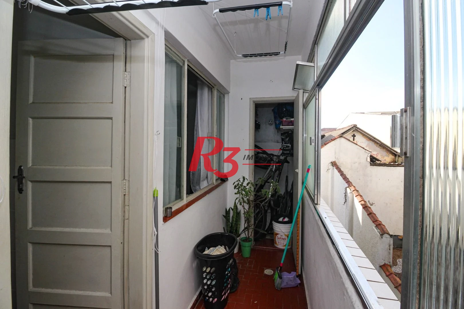 Apartamento com 2 dormitórios à venda, 84 m² por R$ 405.000,00 - Encruzilhada - Santos/SP