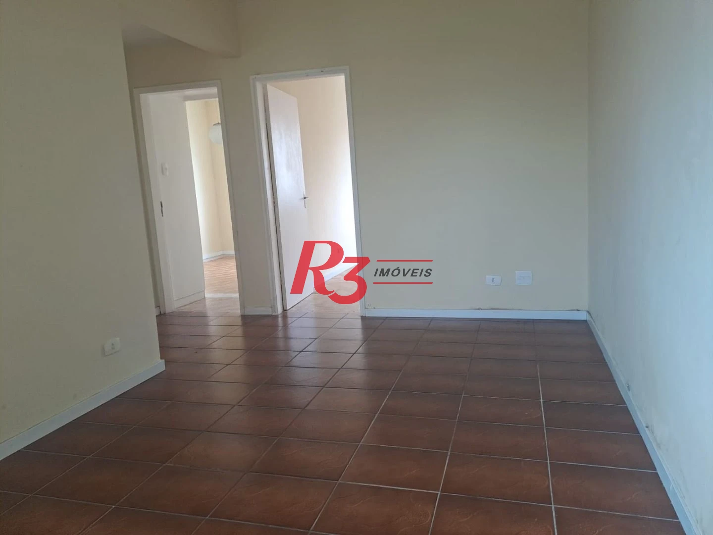 Apartamento com 2 dormitórios à venda, 65 m² por R$ 410.000,00 - Embaré - Santos/SP
