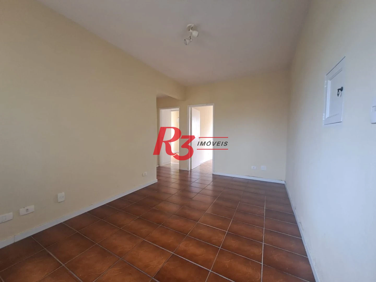 Apartamento com 2 dormitórios à venda, 65 m² por R$ 410.000,00 - Embaré - Santos/SP