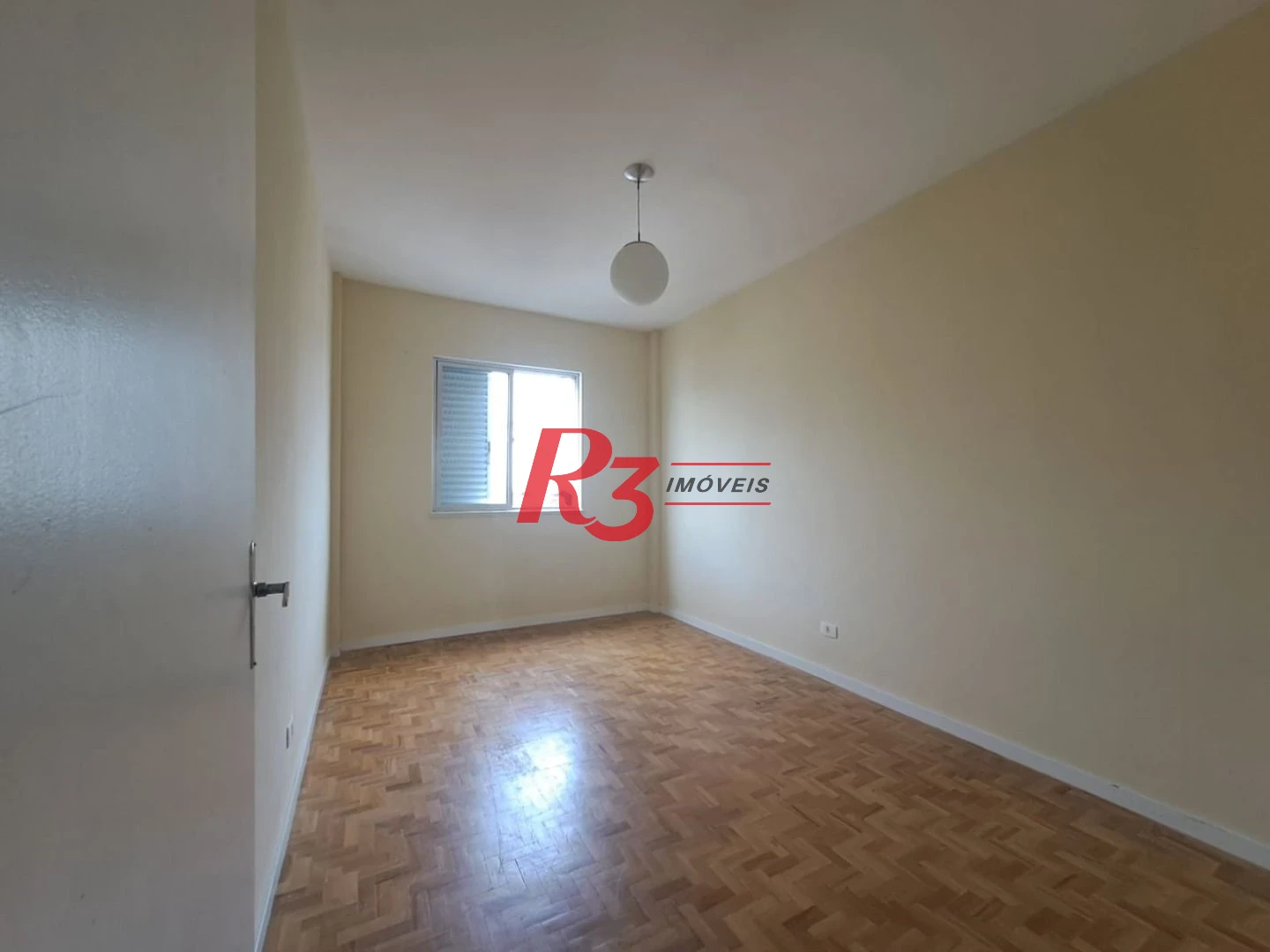 Apartamento com 2 dormitórios à venda, 65 m² por R$ 410.000,00 - Embaré - Santos/SP