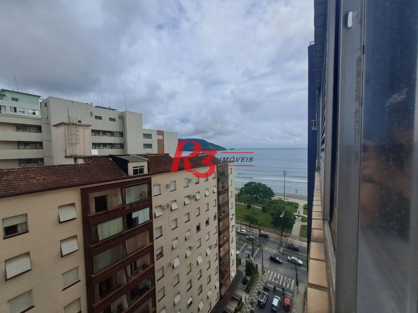 Apartamento com 2 dormitórios à venda, 65 m² por R$ 410.000,00 - Embaré - Santos/SP