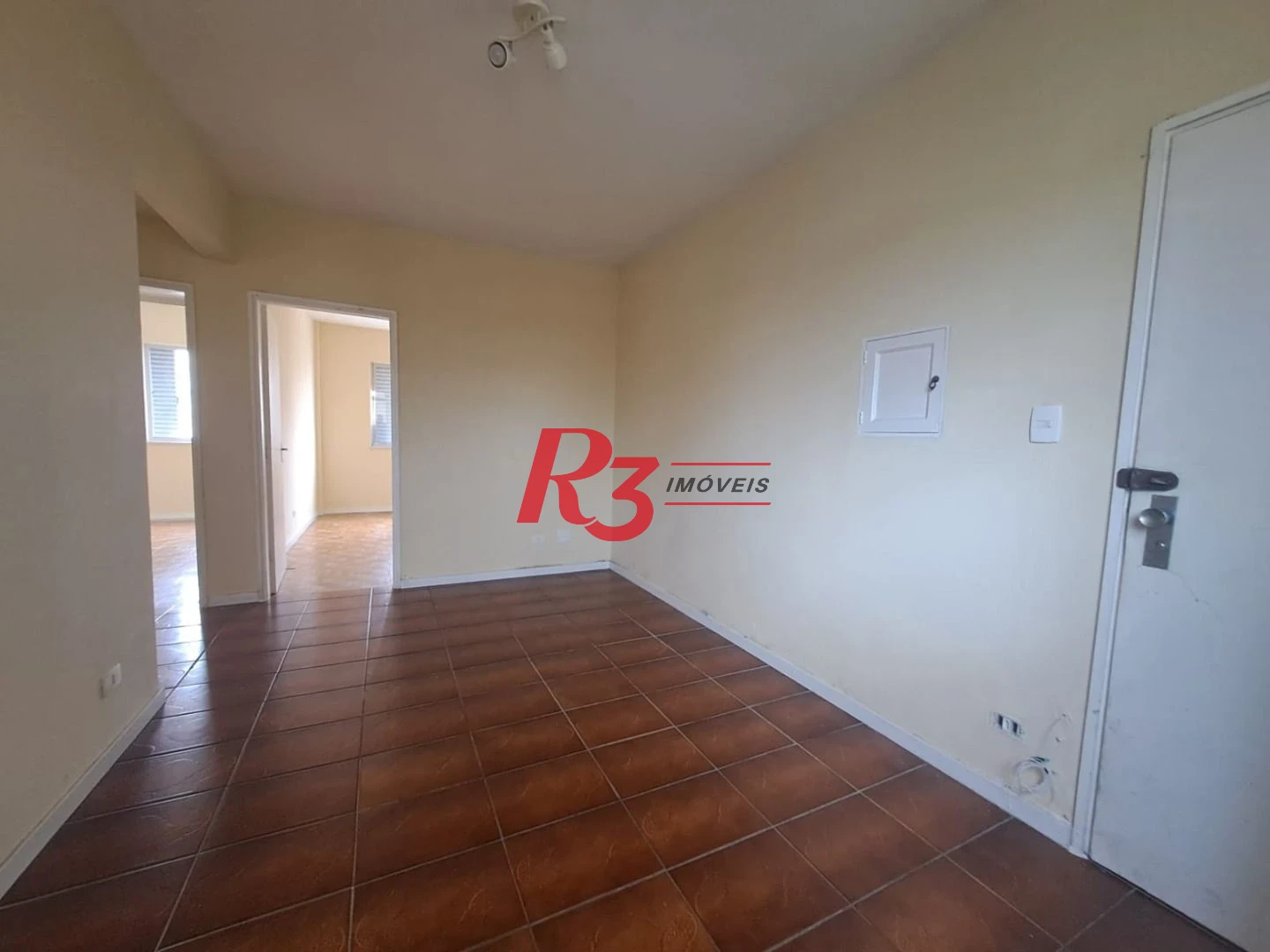 Apartamento com 2 dormitórios à venda, 65 m² por R$ 410.000,00 - Embaré - Santos/SP
