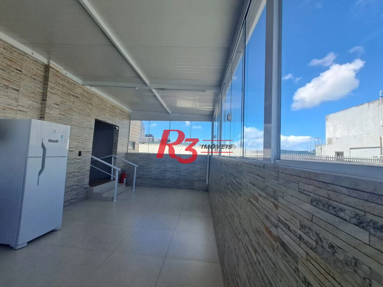 Apartamento com 2 dormitórios à venda, 65 m² por R$ 410.000,00 - Embaré - Santos/SP