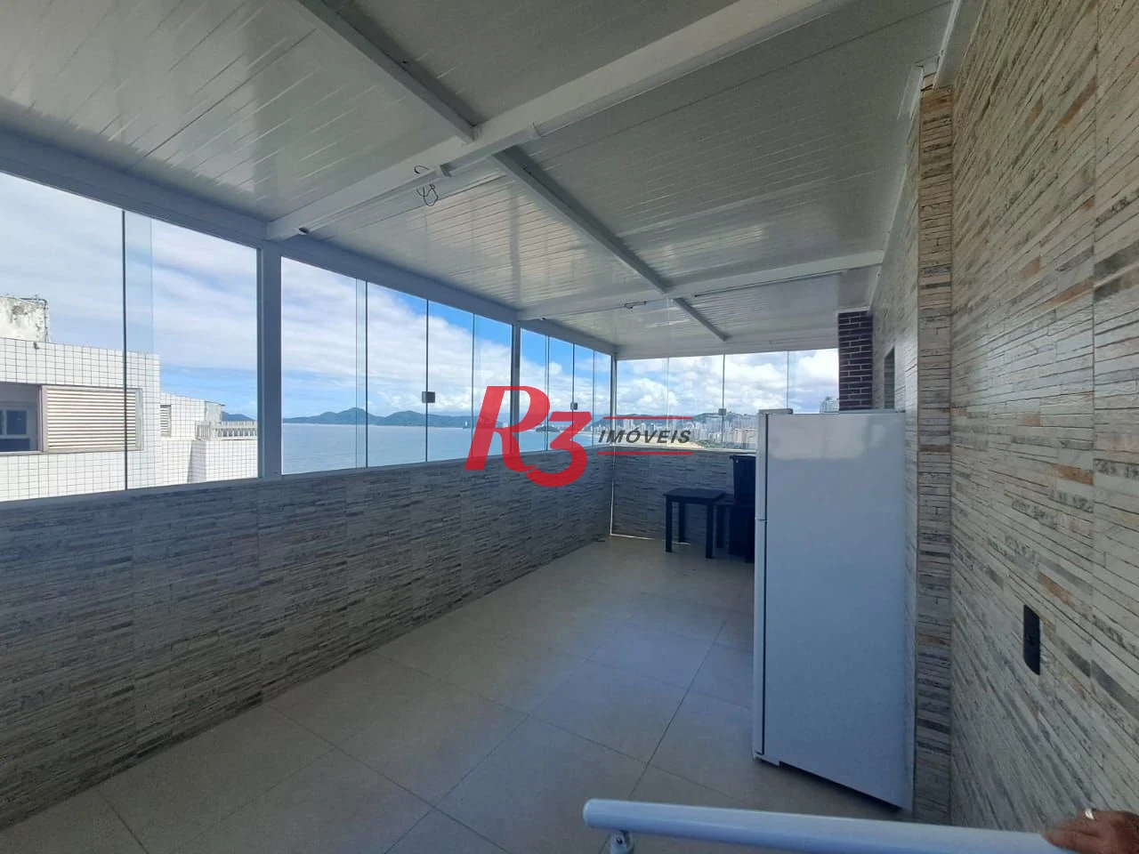 Apartamento com 2 dormitórios à venda, 65 m² por R$ 410.000,00 - Embaré - Santos/SP