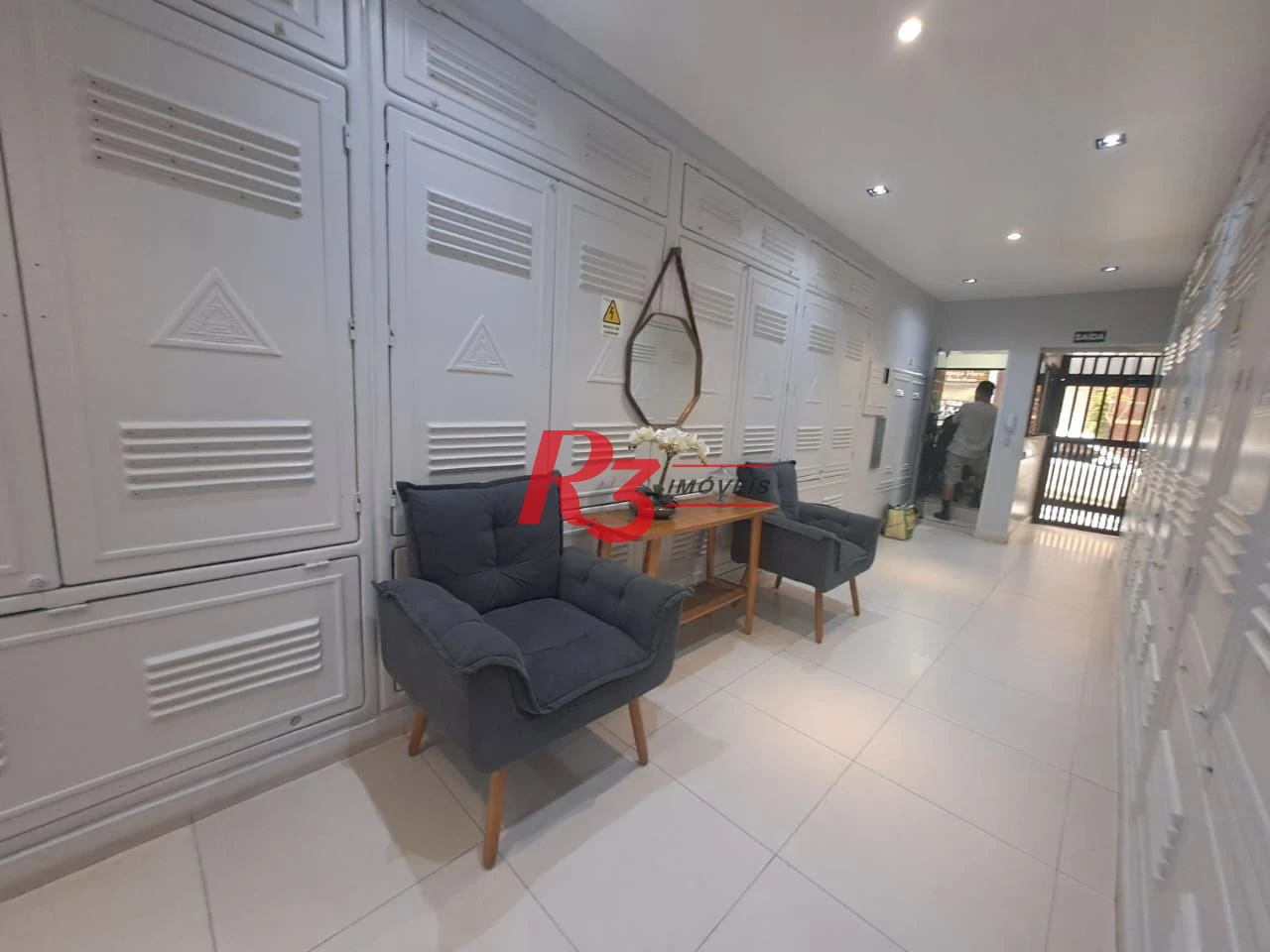 Apartamento com 2 dormitórios à venda, 65 m² por R$ 410.000,00 - Embaré - Santos/SP