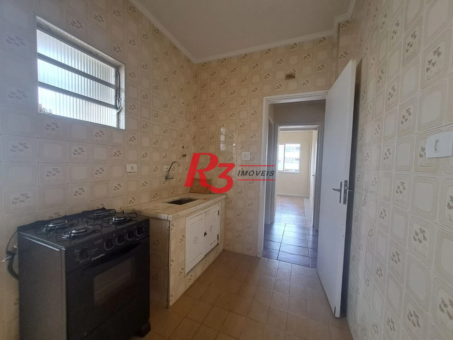 Apartamento com 2 dormitórios à venda, 65 m² por R$ 410.000,00 - Embaré - Santos/SP